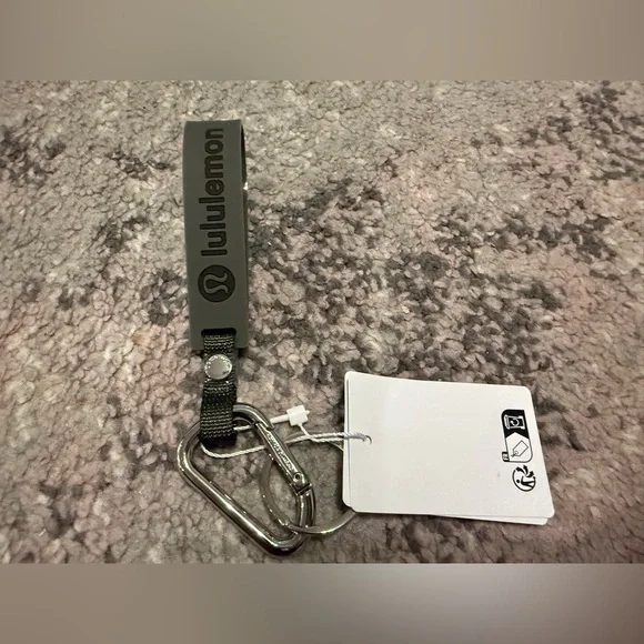 Lululemon Bundle ALL 3 items for $20 - Picture 5 of 5